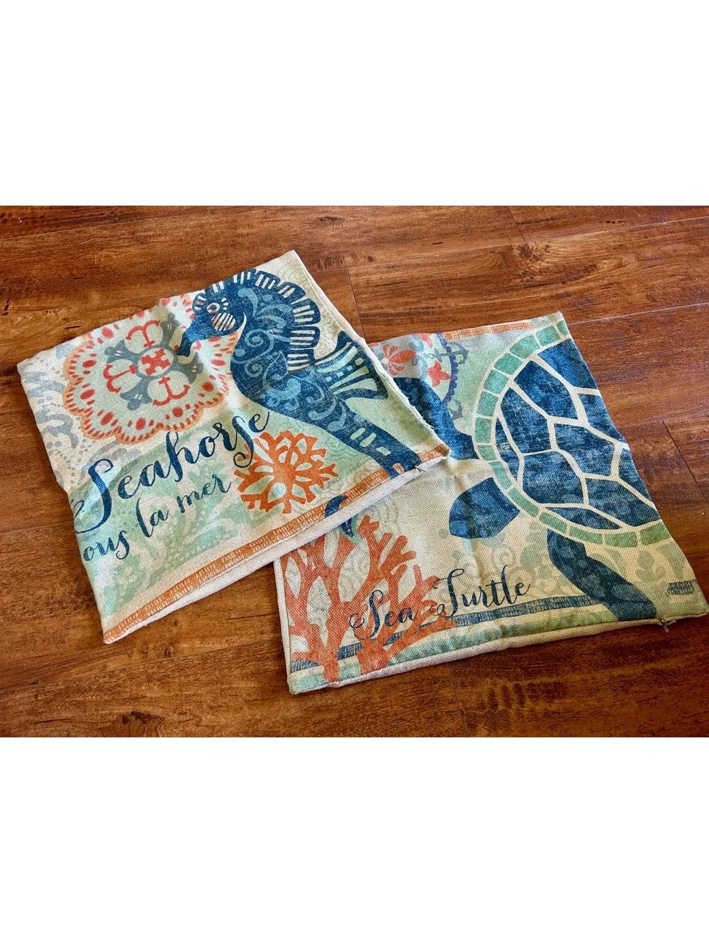 Set of 2 Decorative Coastal-Themed Throw Pillow Covers with Seahorse and SeaTurt